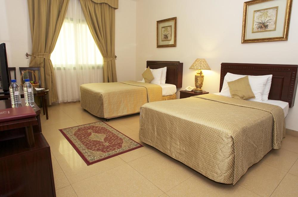 Safeer Plaza Hotel Masqat Buitenkant foto