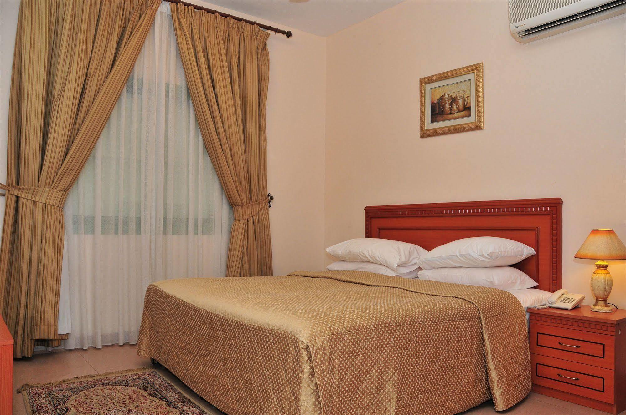 Safeer Plaza Hotel Masqat Kamer foto