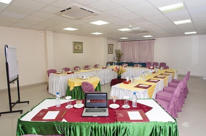 Safeer Plaza Hotel Masqat Buitenkant foto