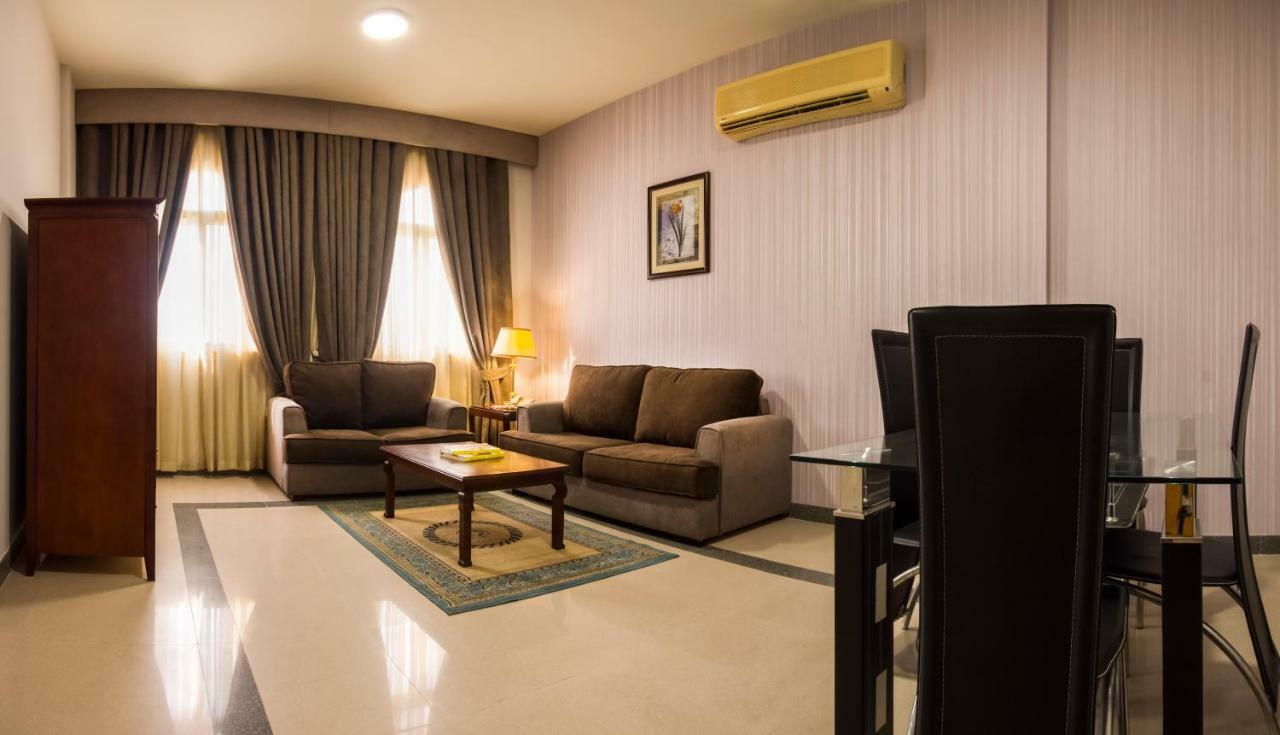 Safeer Plaza Hotel Masqat Buitenkant foto